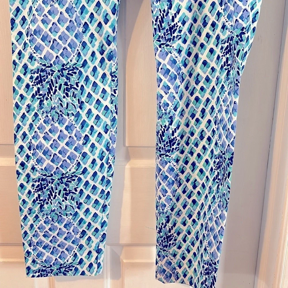 NWOT Women’s Lilly Pulitzer Blue and White Kelly Skinny Ankle Patterned Pant